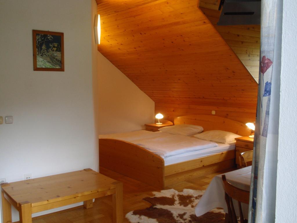 Turisticna Kmetija Psnak Appartement Mojstrana Kamer foto